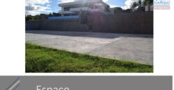 Location d’une belle villa moderne de type F5 avec piscine située à Anosiala Alakamisy