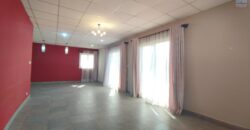 À louer un appartement T3 situé dans une résidence sécurisée à Analamahitsy
