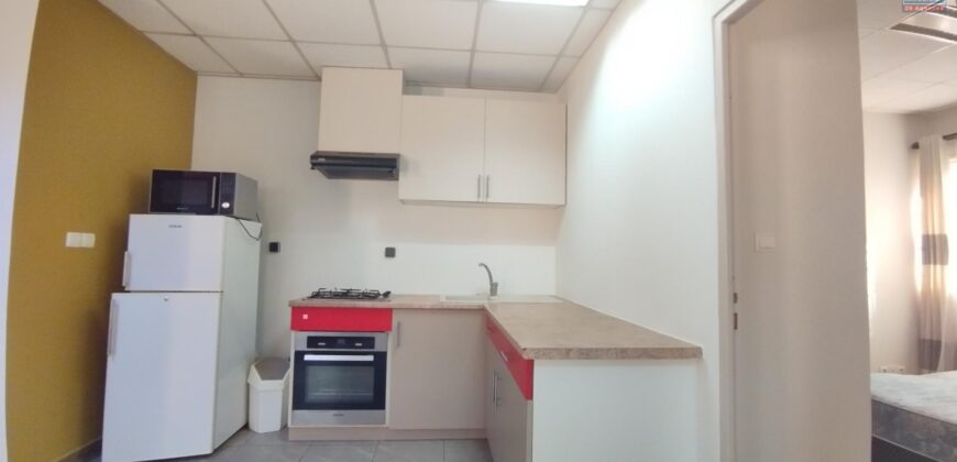 En location appartement T3 meublé situé au sein d’une résidence sécurisée H24/7 à Analamahitsy