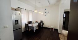 À louer une villa T4 semi-meublée située à Mahazoarivo Ambohitsoa
