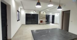 En vente une villa neuve avec piscine de 200 m2 habitable sur un terrain de 420 m2 située à Manadriana Ambatobe