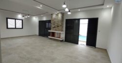 En vente une villa neuve avec piscine de 200 m2 habitable sur un terrain de 420 m2 située à Manadriana Ambatobe