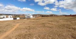 À vendre un terrain de 1814 m2 situé dans un quartier calme à Ambohimalaza