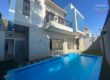 À louer une spacieuse villa T7 avec piscine située à Ivandry proche de toutes les commodités