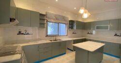 À louer une spacieuse villa T7 avec piscine située à Ivandry proche de toutes les commodités