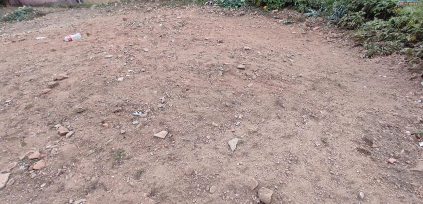 En vente un terrain aménagé dans un quartier calme et recherché Ambohijatovo Ambony