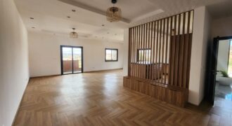 Louez cet appartement neuf T4 situé dans un quartier calme et résidentiel à Andranomena