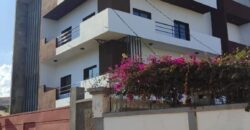 Louez cet appartement neuf T4 situé dans un quartier calme et résidentiel à Andranomena