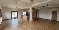 Louez cet appartement neuf T4 situé dans un quartier calme et résidentiel à Andranomena