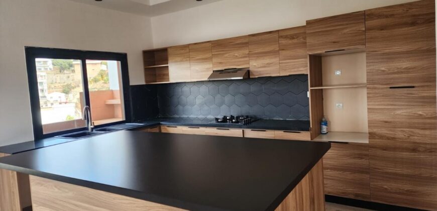 Louez cet appartement neuf T4 situé dans un quartier calme et résidentiel à Andranomena