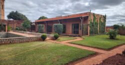 En vente un site hôtelier exceptionnel sur un terrain de 3 000 m² situé à Mandrosoa Ivato