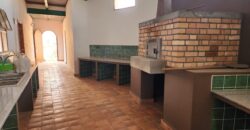 En vente un site hôtelier exceptionnel sur un terrain de 3 000 m² situé à Mandrosoa Ivato