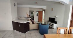 À louer charmant appartement T4 meublé et équipé situé immeuble sécurisé proche d’Ivandry et d’Ambatobe