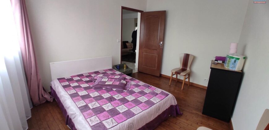 À louer charmant appartement T4 meublé et équipé situé immeuble sécurisé proche d’Ivandry et d’Ambatobe