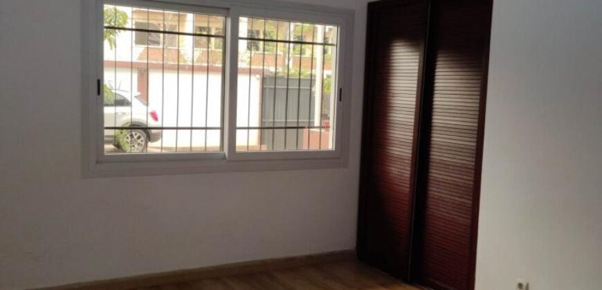 À louer appartement de type F3 situé dans un quartier calme et résidentiel Androhibe