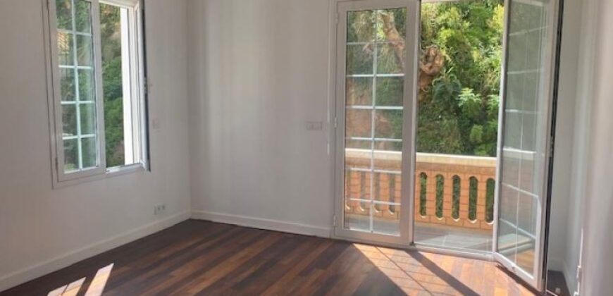 Location d’un grand appartement T5 de 208 m2 avec piscine situé dans une résidence sécurisée à Ambohipotsy