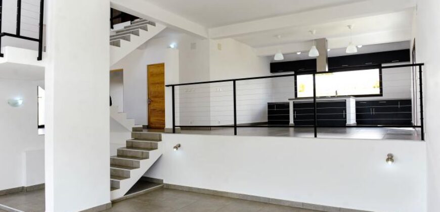 En vente une superbe villa neuve de style moderne située dans un quartier résidentiel à Ilafy Andranovelona