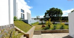 En vente une superbe villa neuve de style moderne située dans un quartier résidentiel à Ilafy Andranovelona
