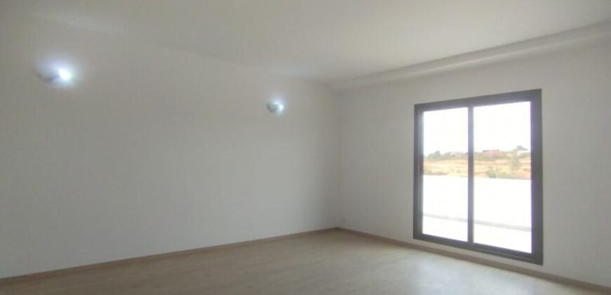 En vente une superbe villa neuve de style moderne située dans un quartier résidentiel à Ilafy Andranovelona