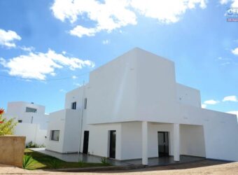 En vente une superbe villa neuve de style moderne située dans un quartier résidentiel à Ilafy Andranovelona