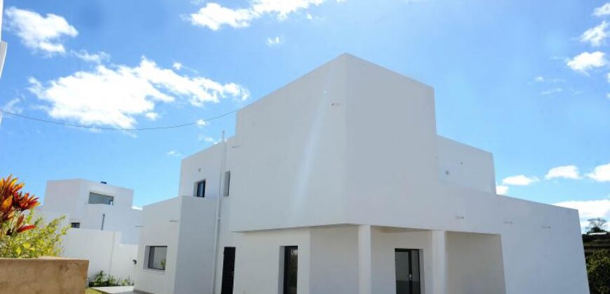 En vente une superbe villa neuve de style moderne située dans un quartier résidentiel à Ilafy Andranovelona