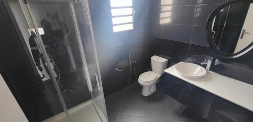À louer appartement T4 situé dans un quartier calme proche des commodités à Ambatobe