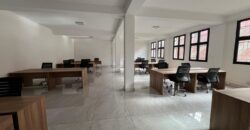 Location d’un local professionnel sécurisé de 120 m2 situé à Antanimena