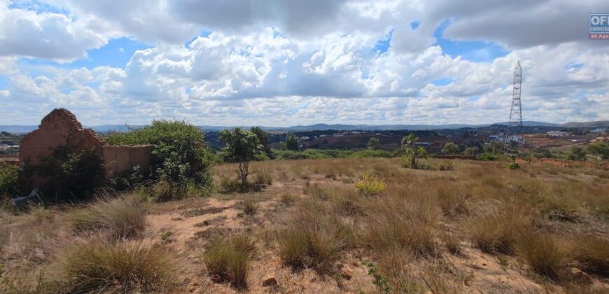 À vendre un beau terrain de 1500 m2 prêt à bâtir situé à Manazary Ilafy