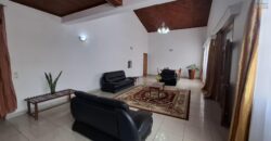 À louer une spacieuse villa F6 avec garage fermé située à Ivato Ambohijanahary proche de l’aéroport