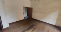 À vendre une maison traditionnelle à rénover située en bord de route à Bel’Air Ankadivato
