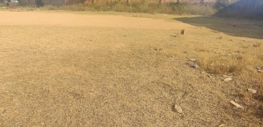 En vente un terrain plat de 3535 m2 situé dans un quartier calme à Ilaivola Ivato