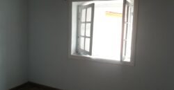 Maison F4 à louer à Ambanidia , idéale pour usage habitation ou bureau