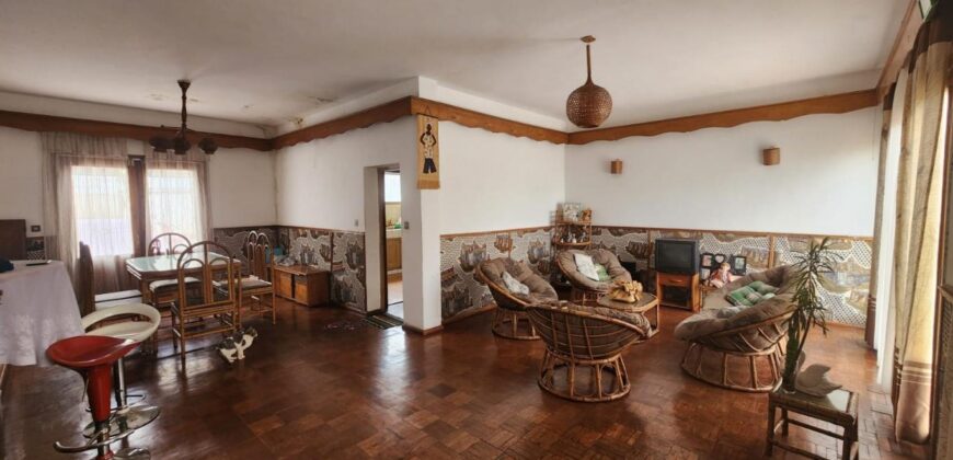En vente une villa de type F5 située dans un quartier résidentiel paisible à Ambohibao
