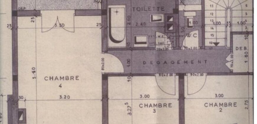 En vente une villa de type F5 située dans un quartier résidentiel paisible à Ambohibao