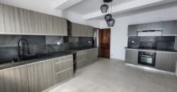 À louer magnifique villa à étage T5 avec piscine à Ankadindravola