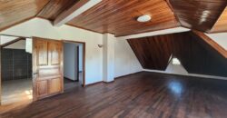À louer magnifique villa à étage T5 avec piscine à Ankadindravola