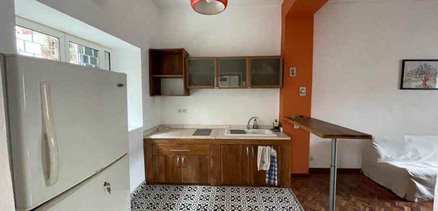Location d’un studio meublé situé dans un immeuble sécurisé à Isoraka