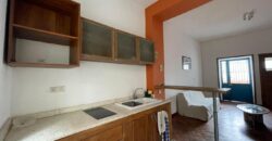 Location d’un studio meublé situé dans un immeuble sécurisé à Isoraka