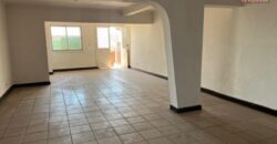 Location d’un appartement T5 en Triplex situé à Analamahitsy