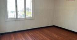 Location d’un appartement T5 en Triplex situé à Analamahitsy