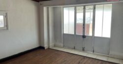 Location d’un appartement T5 en Triplex situé à Analamahitsy