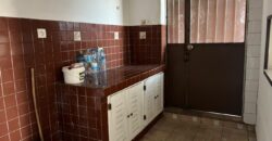 Location d’un appartement T5 en Triplex situé à Analamahitsy