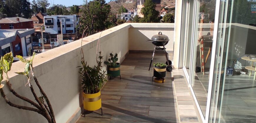Location d’un bel appartement T4 meublé et équipé situé à Ambatobe