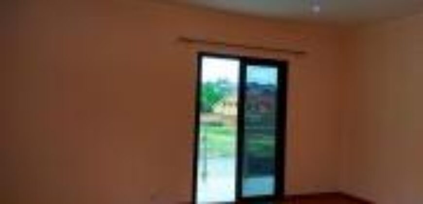 Location d’une villa T7 neuve avec piscine située à Manjaka Ilafy dans un quartier calme