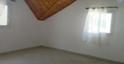 Location d’une grande villa F5 à étage idéalement située à Ambohimirary Location d’une grande villa F5 à étage idéalement située à Ambohimirary