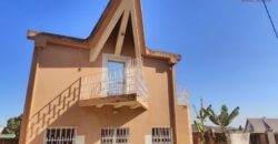 À vendre villa T4 sur un terrain de 292 m2 située à Talatamaty