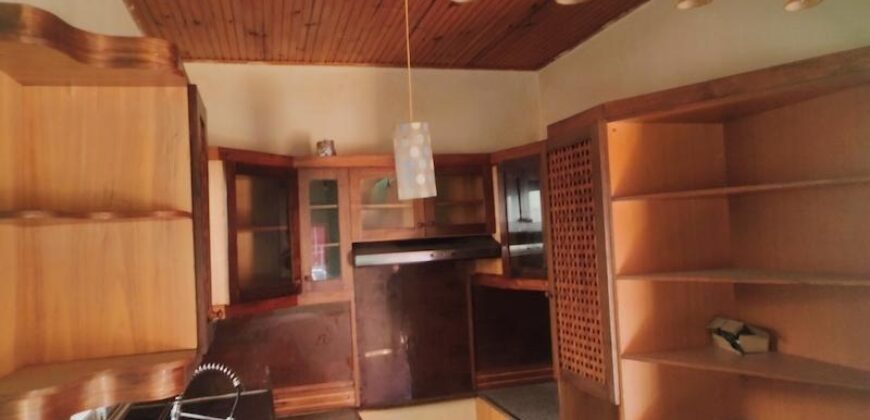 À vendre villa T4 sur un terrain de 292 m2 située à Talatamaty
