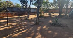 En vente une grande villa de type F6 de 200 m2 sur un terrain de 2166 m2 dans un quartier résidentiel calme à Ivato