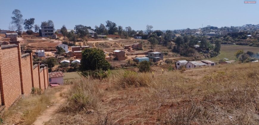 Vente d’un beau terrain de 2919 m2 situé à Ambohimena Ilafy