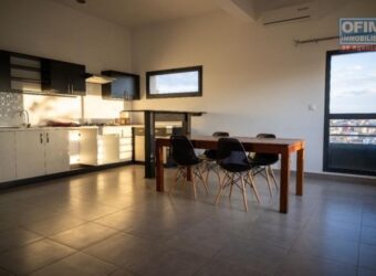 À louer un bel appartement T3 idéalement situé à Ivandry à seulement 500 mètres de la station Jovena